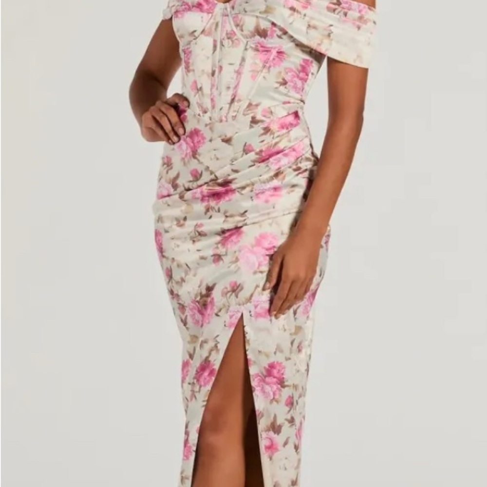 Windsor Special Occassion NWT Mildred Off-The-Shoulder Floral Satin Dress